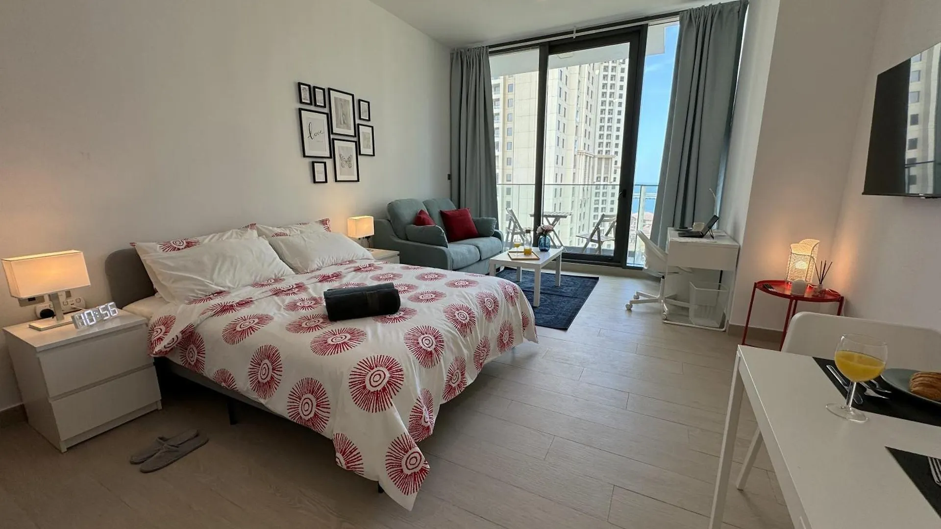 Cozy Sea View Apt In Liv Residence Tower, Dubai Marina Cozy Marina & Sea View Apt In Bay Central Tower With Modern Gym & Pool, Steps To Jbr Beach & Metro