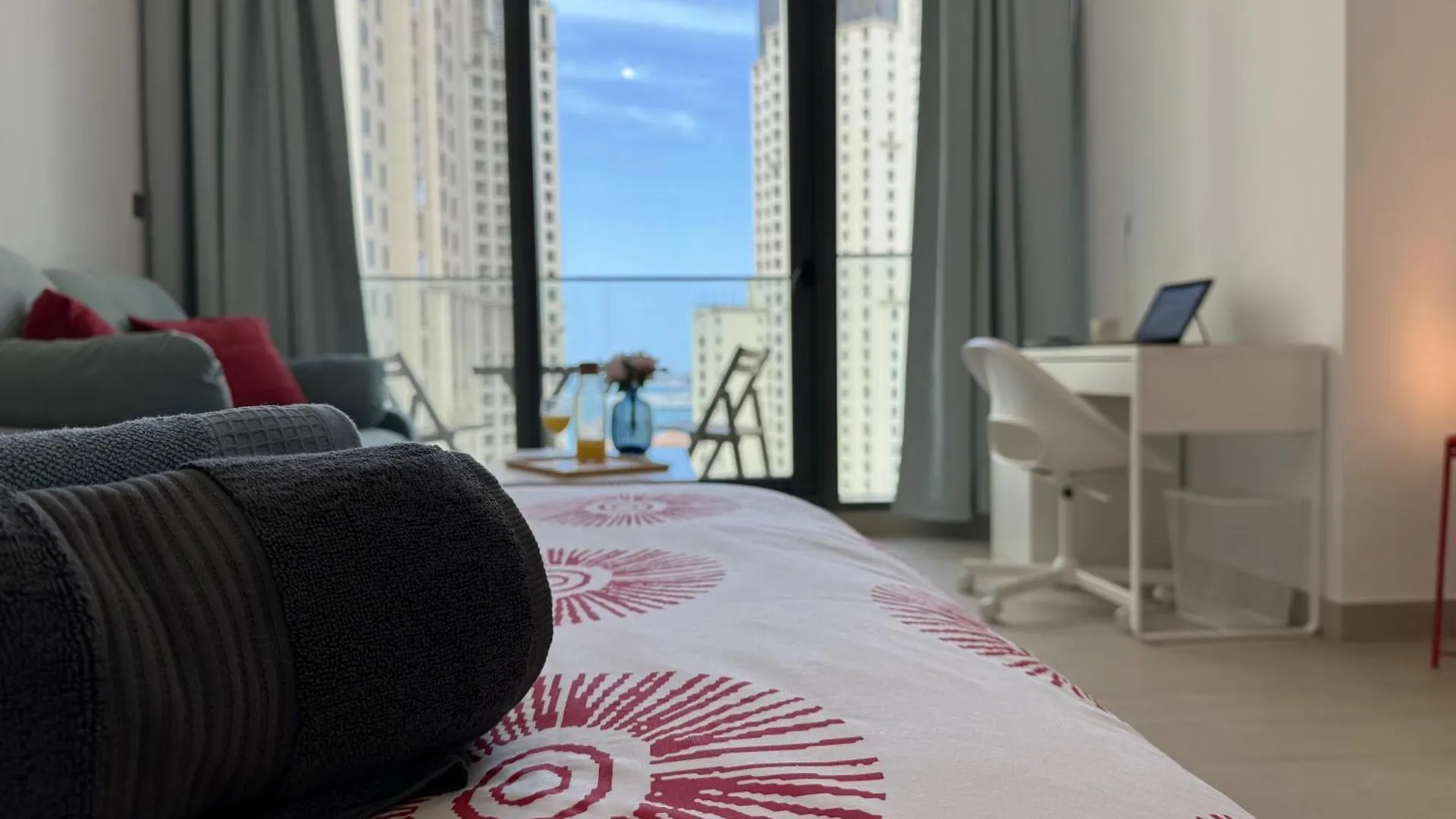 Cozy Sea View Apt In Liv Residence Tower, Dubai Marina Cozy Marina & Sea View Apt In Bay Central Tower With Modern Gym & Pool, Steps To Jbr Beach & Metro