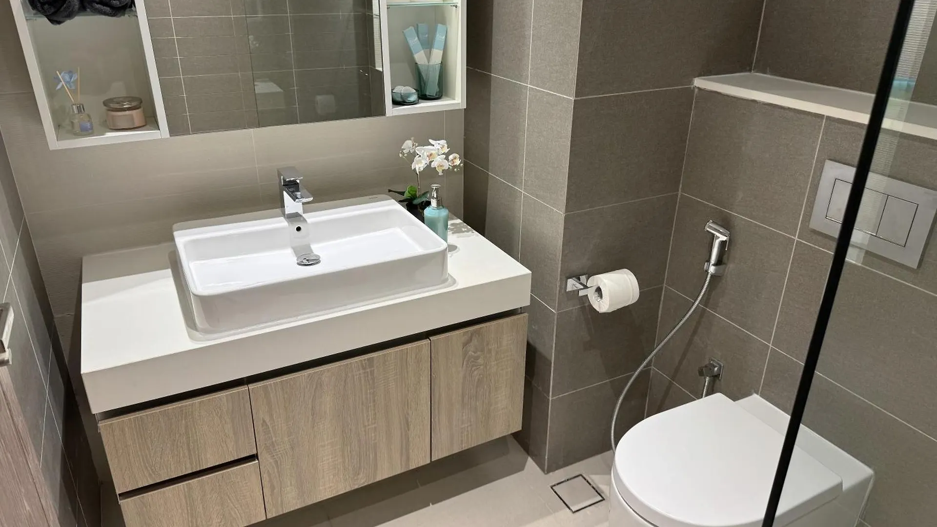 Apartment Cozy Sea View Apt In Liv Residence Tower, Dubai Marina Cozy Marina & Sea View Apt In Bay Central Tower With Modern Gym & Pool, Steps To Jbr Beach & Metro United Arab Emirates